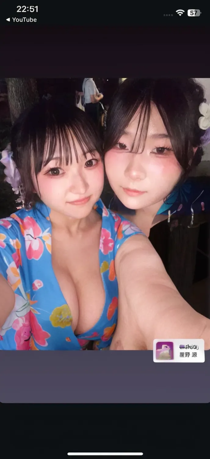 The upper part of the body、one girls、I have pink and black hair、Two-tone、Bun hair、Extremely large breasts、Gorgeous lace string bikini、cleavage of the breast、、Japan anime-style odd-eye,in poolside、nighttime scene、Beautiful fireworks in the night sky、