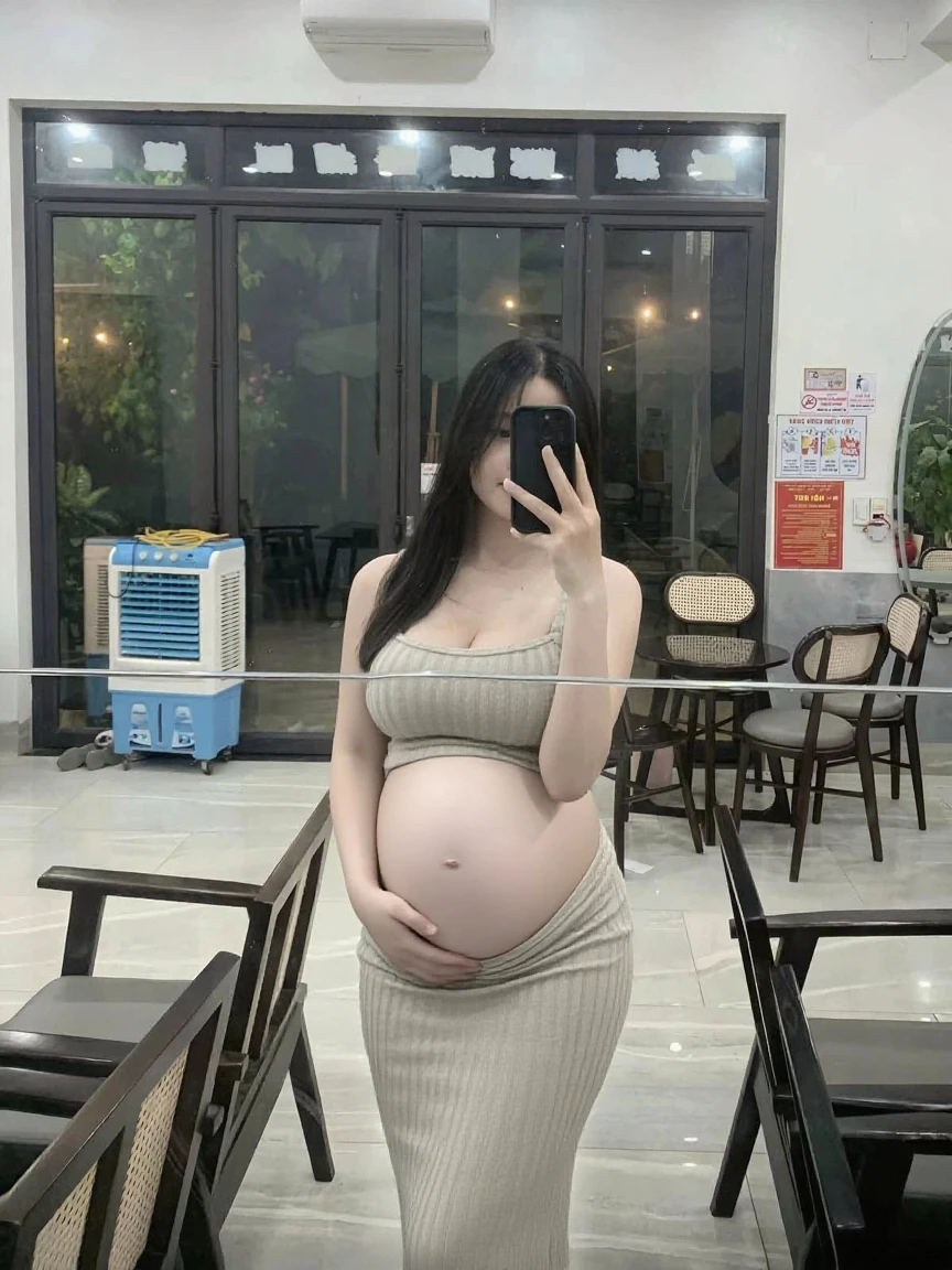 3beautiful women ,pregnant,smile,pakistan,eropan,big body,sexy model,thick body,curve body,bbw body,shap body,big body,pake bikini motif bunga,kuning,merah,ungu,silver,biru,pingk,jinga,sedang jalan di kolam renang