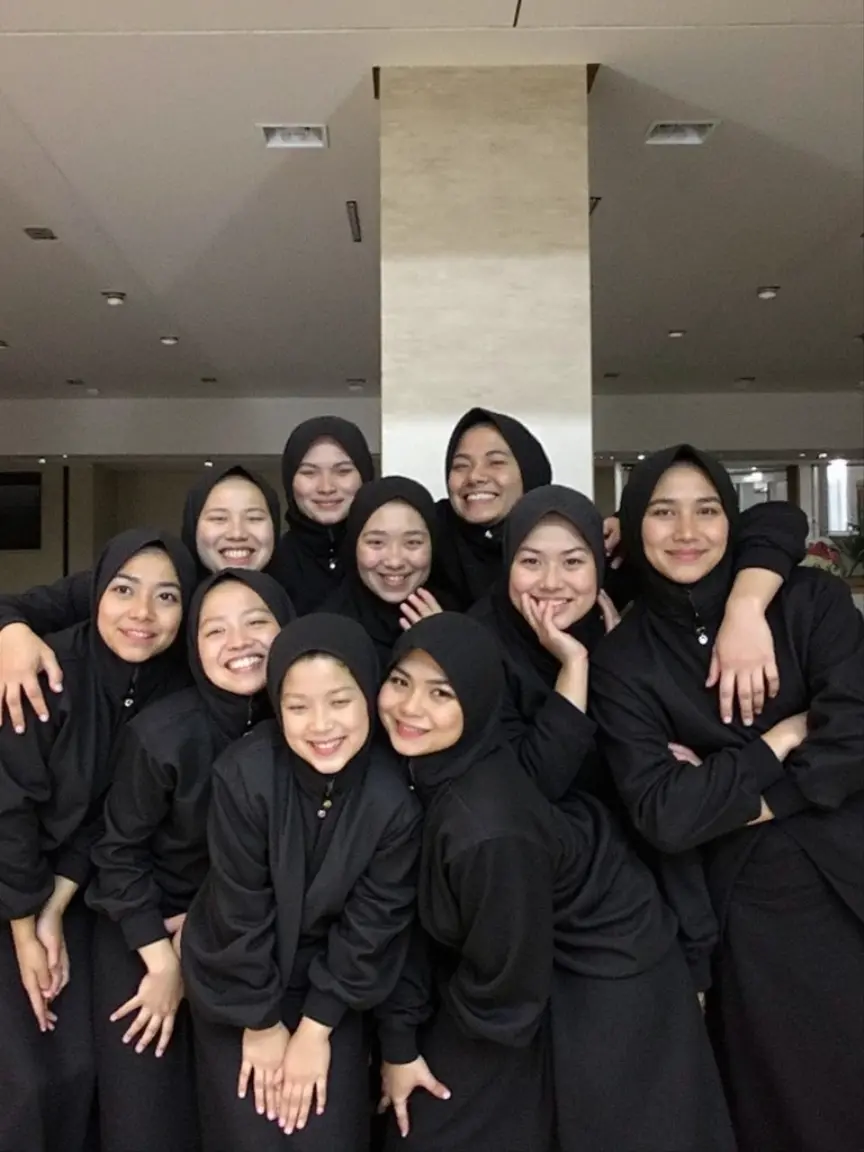 SSC batch boys and girl group photo.
10 girls and 10 boys. Boys in Bangladeshi school dress. And girls in black burkha. 
And written in the sky" X Class Friends S.S.C (Batch 2018)"
With amazing School background.