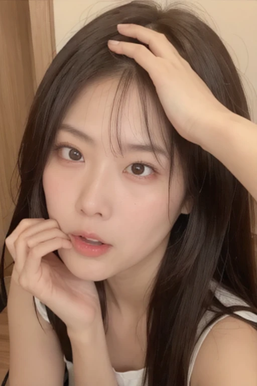 tem uma mulher com cabelo comprido e camisa branca, Jinyoung Shin, Heonhwa Choe, Jaeyeon Nam, adorable and pale korean face, young lovely korean face, Kim Doyoung, Lee Ji-Eun, Lee Ji-eun, bae suzy, maquiagem sul-coreana popular, taejune kim, estacionar a partir de-min, rosto bonito e claro