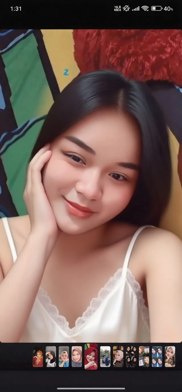 Pretty girl sitting in the restaurant 