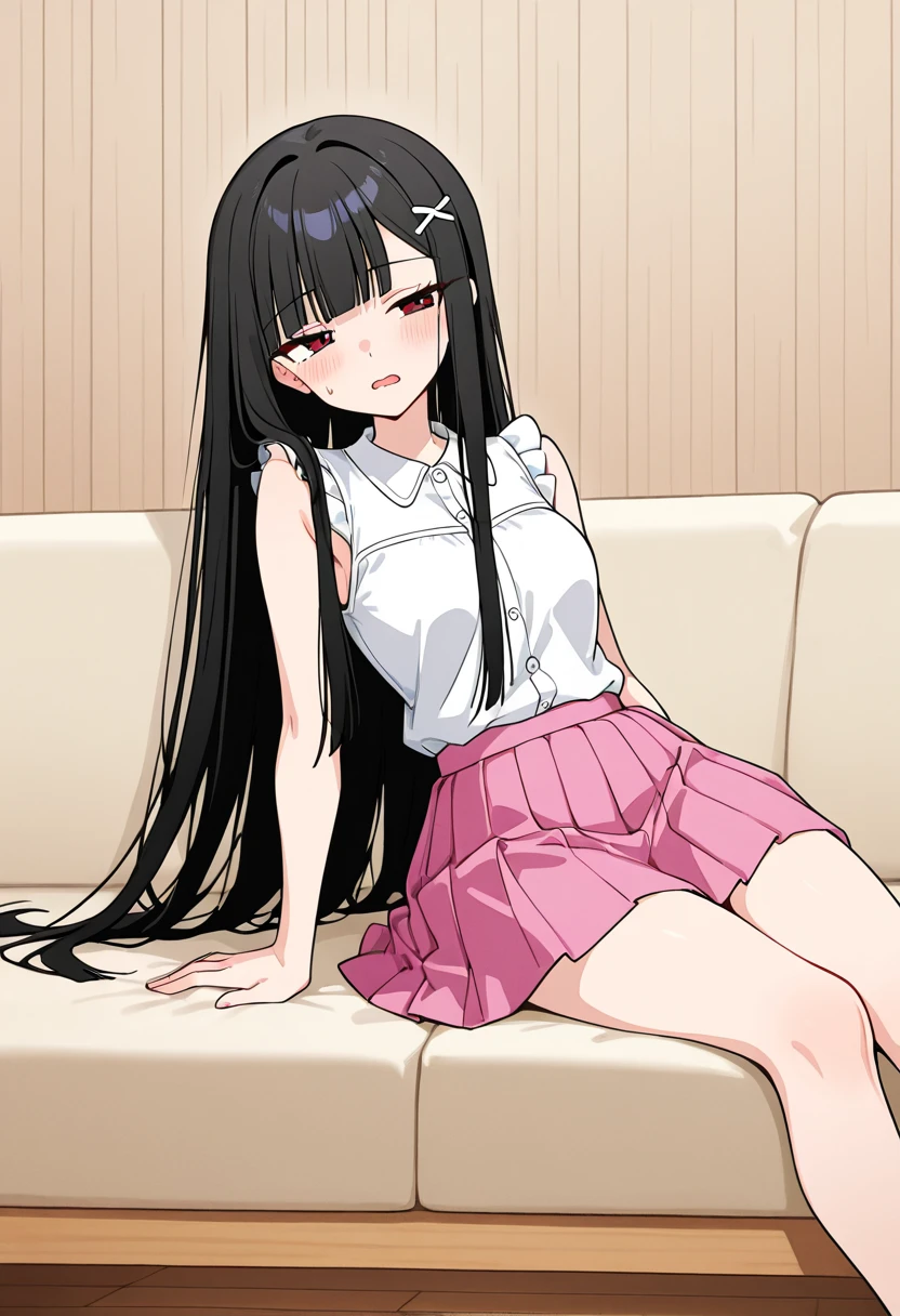 puffed girl with long hair sitting on a sofa in a pink shirt, 18 anos de idade