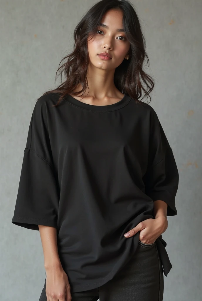 Girl in oversize t-shirt  and short for photo、short hair, black hair、Slim girl model、18-year-old female model、Wearing black sunglasses