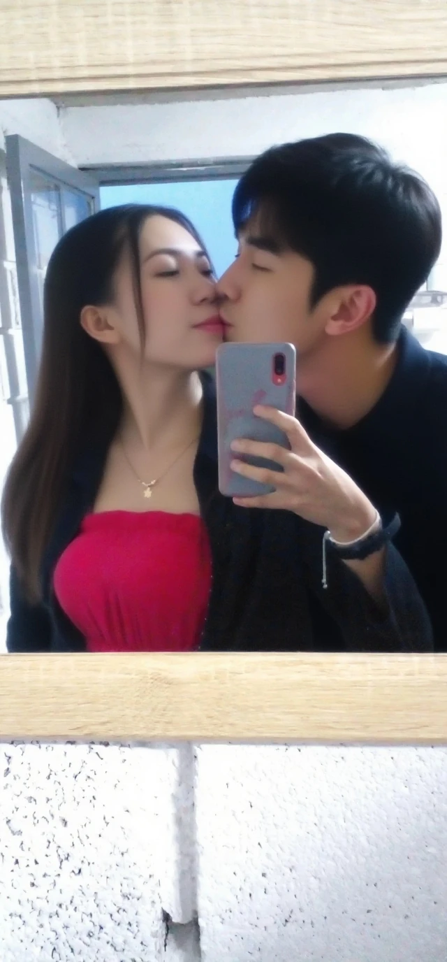 NSFW,(((Blowjob、semen、おっぱいに付いたsemen))),slightly larger breasts、(licking my dick:1.2), (holding penis:1.2), (tongue out:1.3)、small areola、Beautiful woman, black dress, highest quality、Raw photo、(Photoreal:1.1)、European castle rooftop with chandelier、old european streets、blue sky、perspective from below