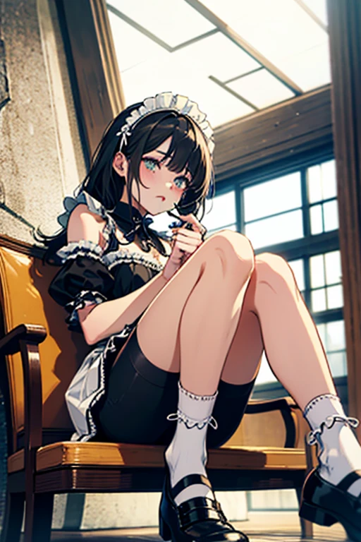 A maid girl trapped in a prison cell。The legs are chained