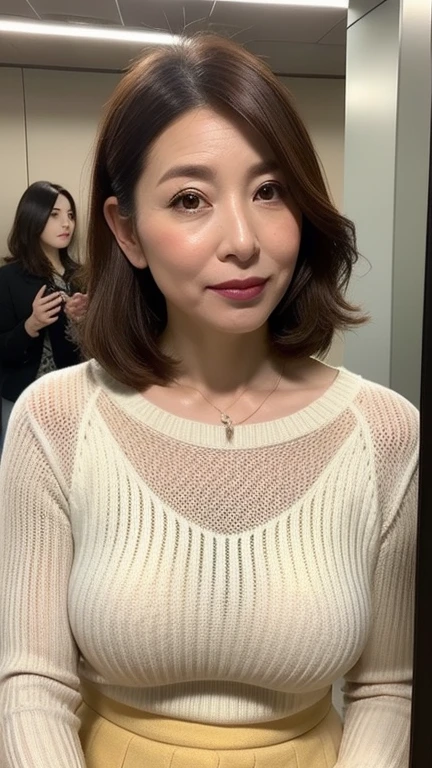 57 years old、smile、beautiful、Elegant adult attire、Shining Eyes、stare