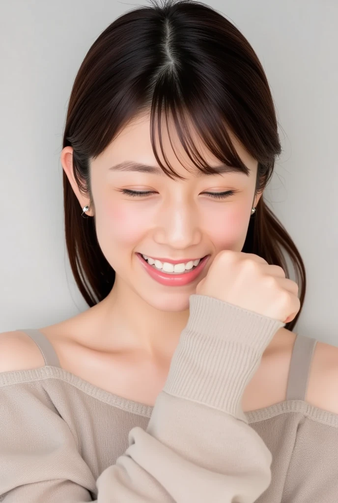 Japanese Women,20 years old,ecstatic expressionで、woman with her head ...