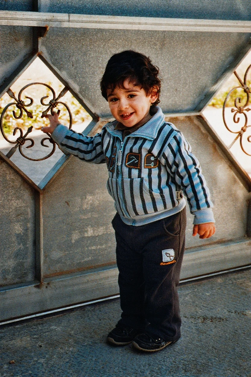 Boy, 2 years old, ultra definition, blue, airplane theme