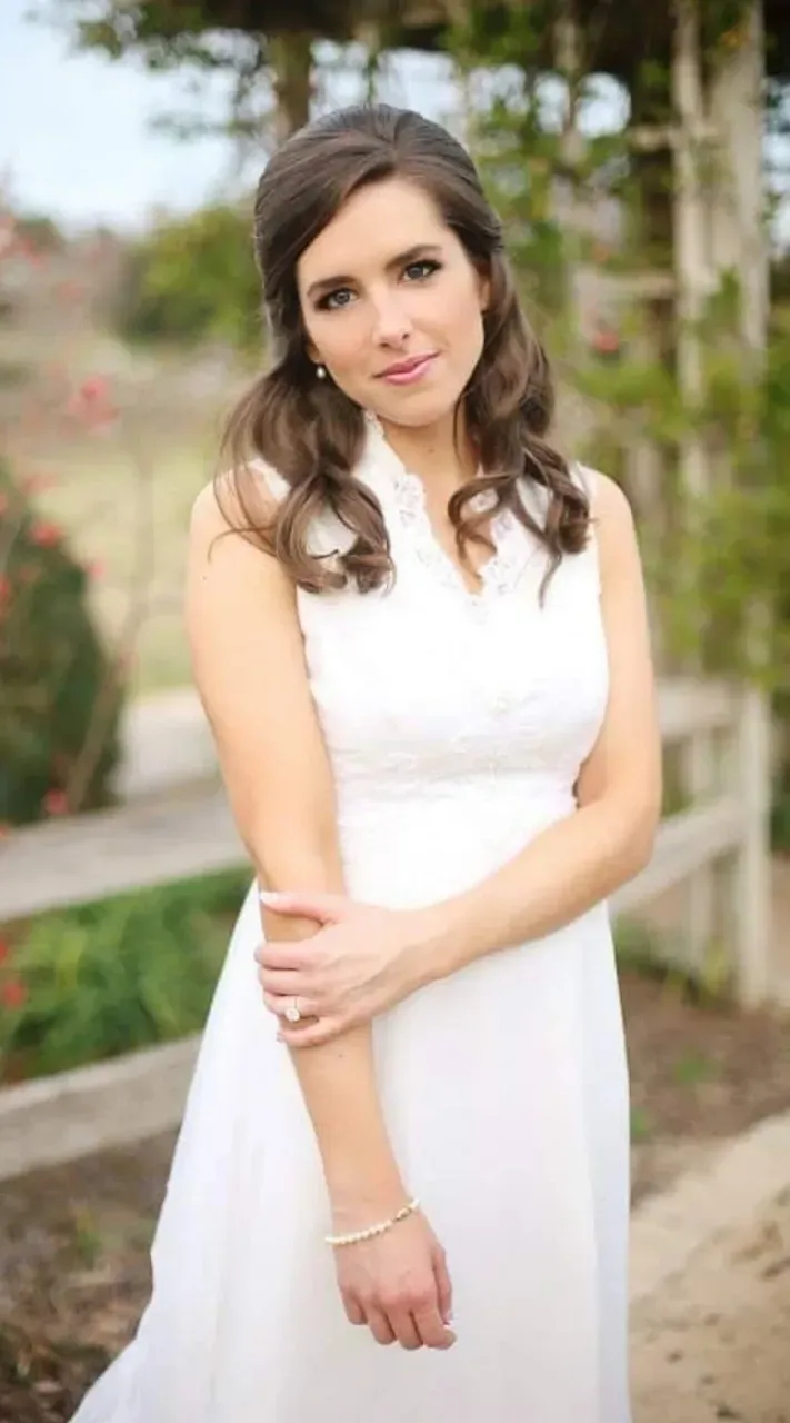 arafed woman in a white dress standing on a sidewalk, kailee mandel, wearing white dress, wearing a cute white dress, wearing a white dress, graduation photo, emily rajtkowski, wearing a white sundress, nico wearing a white dress, kaitlyn michelle siragusa, lynn skordal, profile picture, white dress