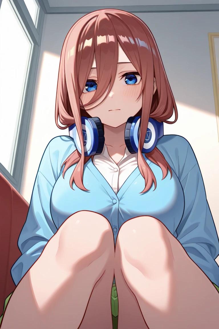 (((Highest quality,High resolution,Pixel perfect,Noise Reduction,Beautiful Anime,Smooth Skin,Glowing Skin,Soft Skin,Detailed face,1people,No text,No dialogue,No sound effects,No manga))),(((Looking into the camera,Nakano Miku,naked,Beautiful nipples,Blue headphones around the neck))),(((blush,Caretera Hair,Brown Hair,blue eyes))),((From below,White bedroom,On all fours on the bed,Big Breasts,Long Breasts,Saggy breasts,Thighs))