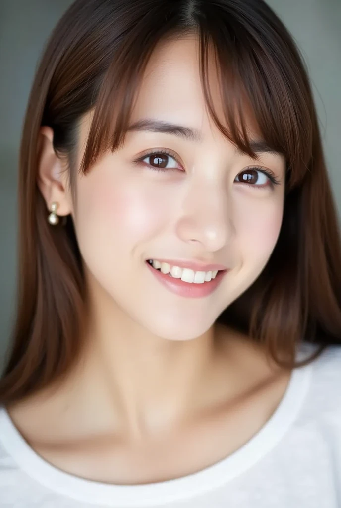 ((Selfie 1.6))((Smile 1.6))、front、Close-up face、Straight Hair、⦅Looking into the camera⦆Brown Hair、With bangs、Highest quality, Masseter muscle area, Ultra-high resolution, (Realistic:1.4), RAW Photos, high resolution, High definition, masterpiece、30-year-old woman、In the apartment
