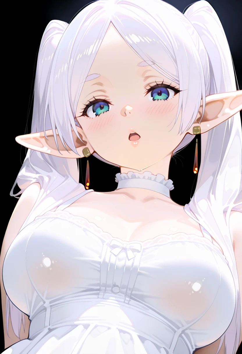 Elfa, seio grande, seio enorme, usando vestido branco, cabelos longos, cabelos pretos, unique, adulta, mulher madura,
