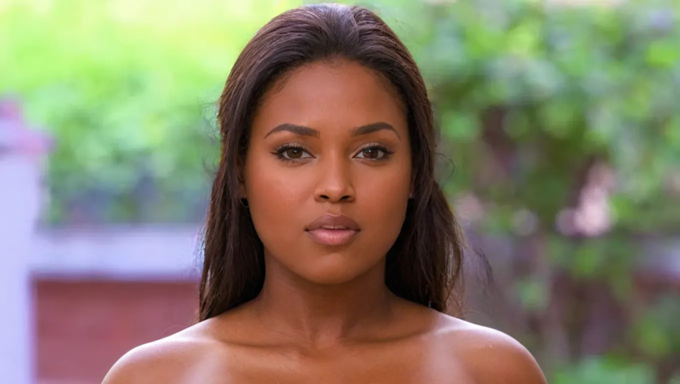 Kerry Washington selling dildos completely naked and smiling