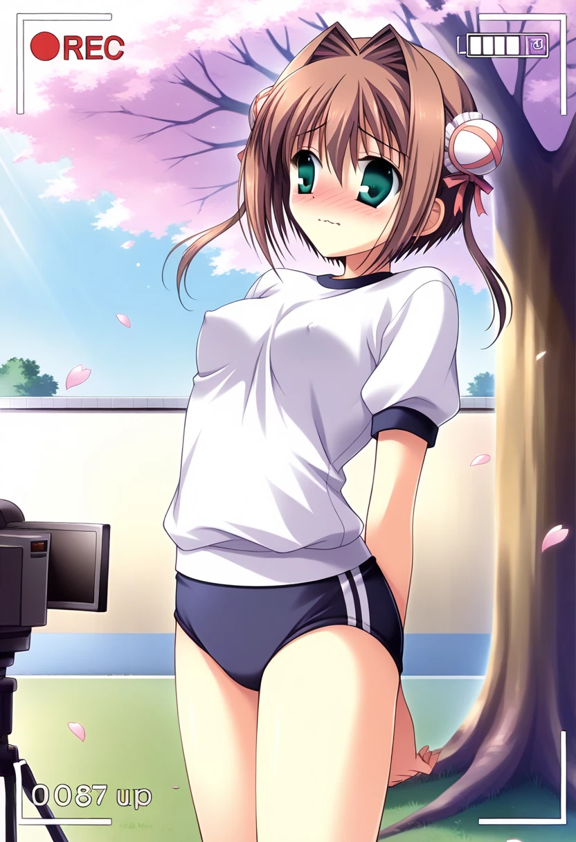 (Obra maestra, 1girl, Altas Resoluciones, Kinomoto_Sakura, ojos verdes, Vistiendo (white two piece swimsuit ), buen humor, muy detallado, lleno de detalles, en ciudad, cinematic lighting)
