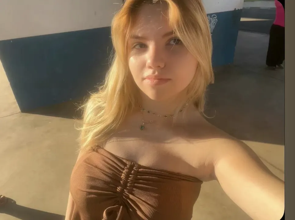 Blonde woman with a black top and a white drawstring, Yelena Belova, Viktoria Gavrilenko, Anna Nikonova aka Newmilky, 19-year-old girl, Anastasia Ovchinnikova, 18 anos, Alina Ivanchenko, Angelina Stroganova, Taran Dasha, Alexandra Waliszewska, alexa grace