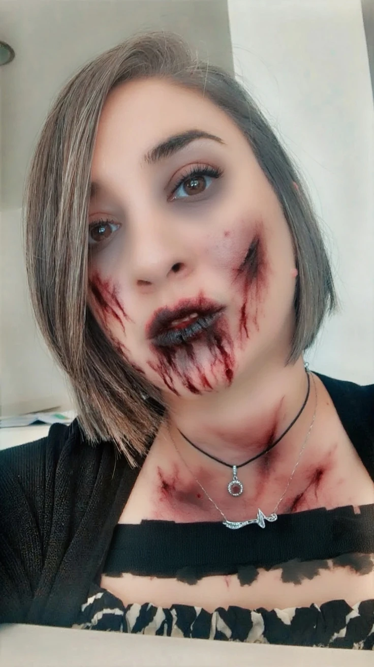 Apparition,zombie,Scary,feel ill,scared,That&#39;s horrible,My face is rotten,My face is crumbling,