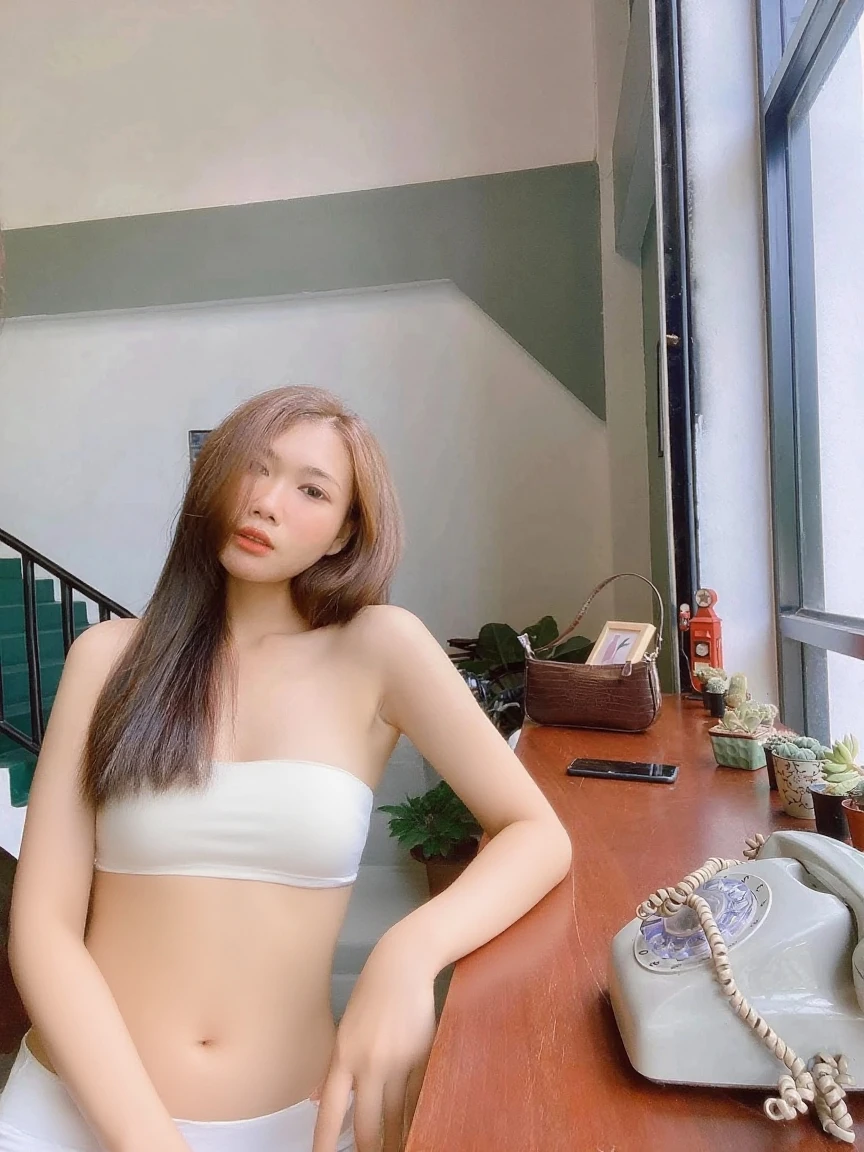 (masterpiece, best quality:1.2), 1girl, solo