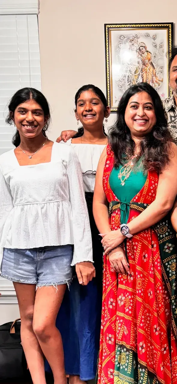Hello, Help me create an image of Mexican people of different ages and with different dressing styles. Everyone has a different complexion, some are heavier and some are thinner.