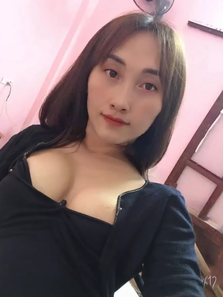 Female body, nsfw, ((gigantic breasts)), (plump:0.8), (nude, sexy), beautiful skin, ((topless, shirtless, breasts out)), transparent, transparent clothes, transparent attire, ((big breasts)), (nsfw), (white skin), (best quality), photorealistic