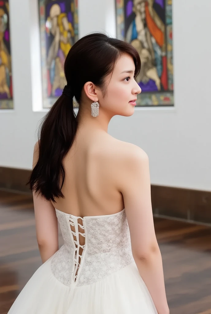 (((((a 20 yo woman, Luxurious dresses, Cowboy Shot, From Side, Black very short hair, ))))), ((((masutepiece, Best Quality, Highly detailed, Raw photo, 超A high resolution)))), Highly detailed facial and skin texture, A detailed eye, Crisp focus, an asian young and beautiful girl, de pele branca, Real Human Skin, oval-face, pores, A person who sees with calm and goddess-like eyes, lipgloss, Eye lashes, Gloss Face, Wide range of lighting, Natural Shading, Small waist, Slender body, slight smile, Clear facial features, 美丽的面容, Double eyelids, Saggy Eyes, Large rooms in luxury hotels
