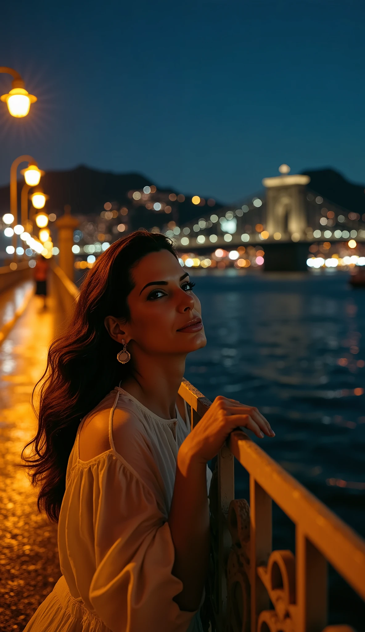 Sandra Bullock on a bridge over Rio at night focus on her face
. Fundo: old bridge illuminated by yellow light poles, river reflecting the city lights, barcos ao fundo, cinematic atmosphere, 8K.