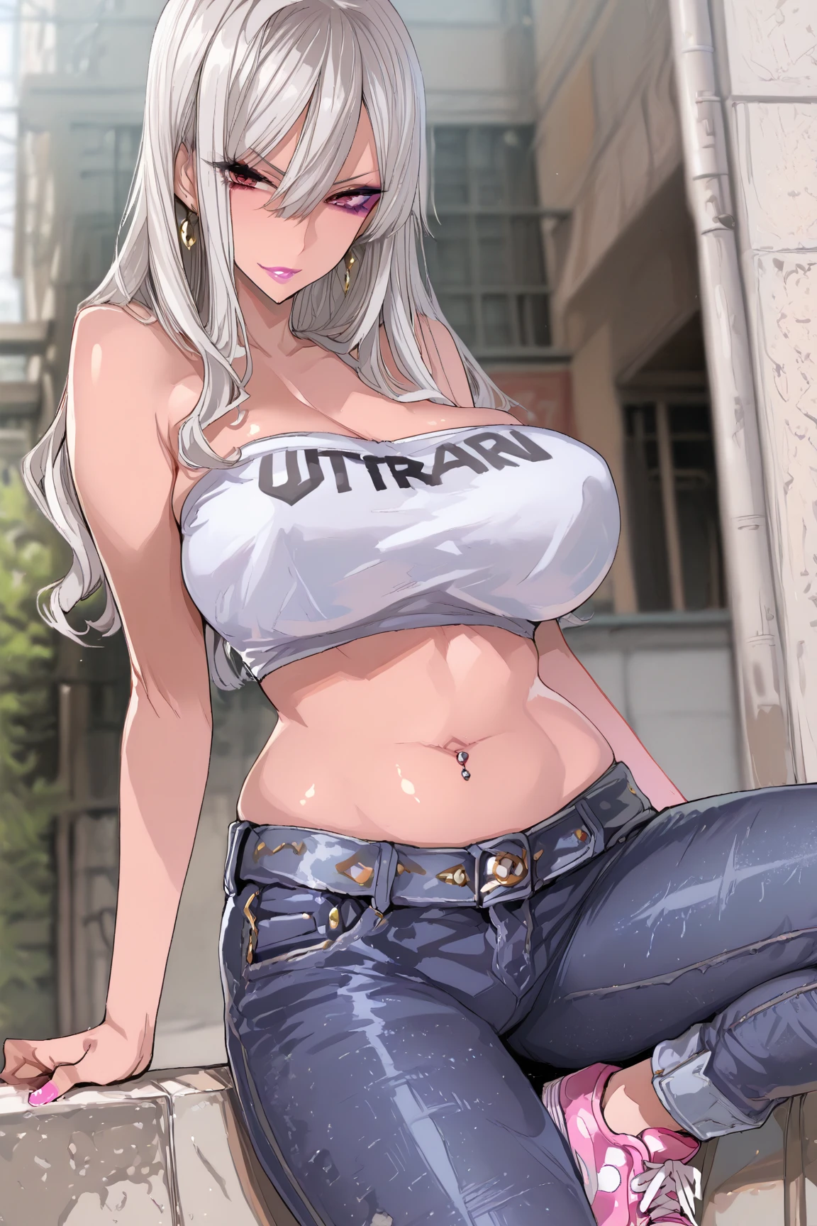 Hermosa chica rubia con pelo largo y ondulado con una coleta. Muy sexy con tetas muy pero que muy grandes, enormes y solo con una camisa blanca abierta y con un tanga tiro de vaquero. vista frontal. fondo de habitacion