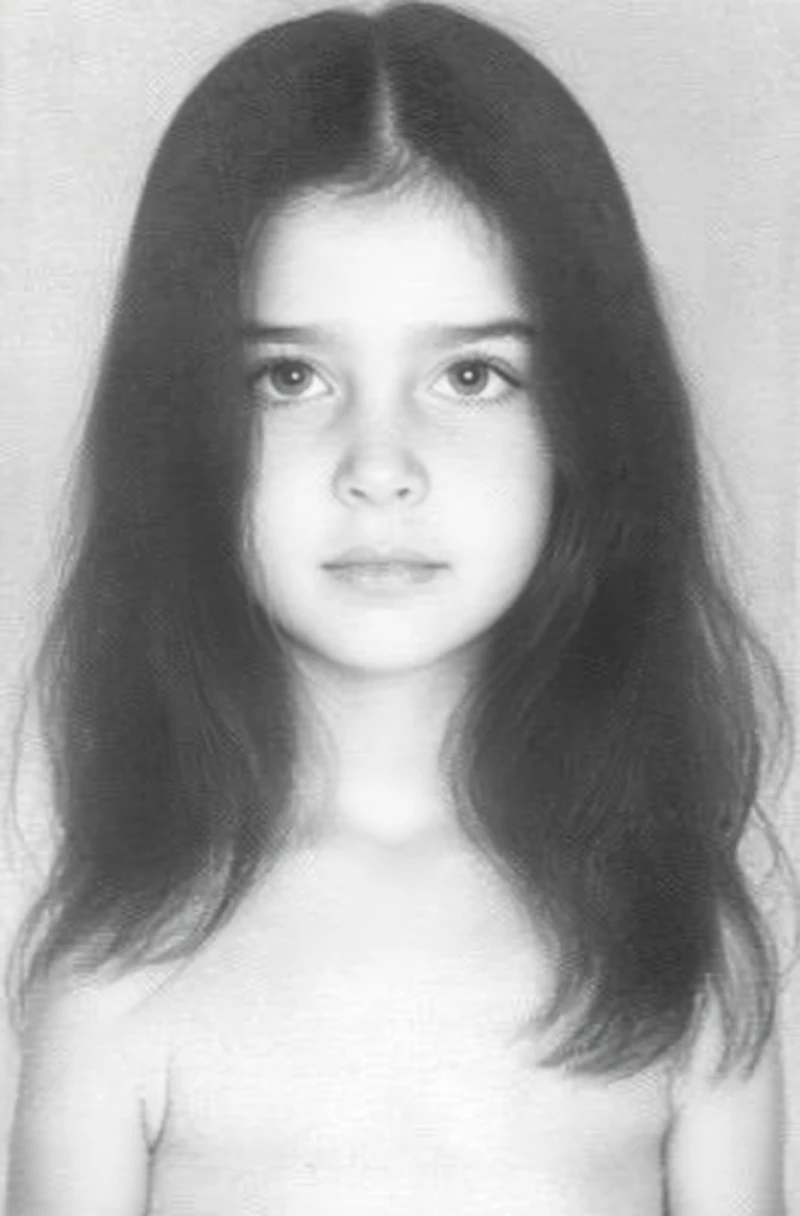 (grainy polaroid photo:1.2), grainy photo, (photo_noise:1.1), 1girl,
atmospheric, DOF, dull, (low_saturation:1.1), (film_grain:1.2), (noise:1.1), (scratchy:1.1) photo, (photo_grain:1.2),
bokeh, f1.4, depth of field, detailed, (realistic photo:1.2), (grainy photo:1.2), photo noise, [1girl:(Merger_alexandra_surreal :0.9):0.4]