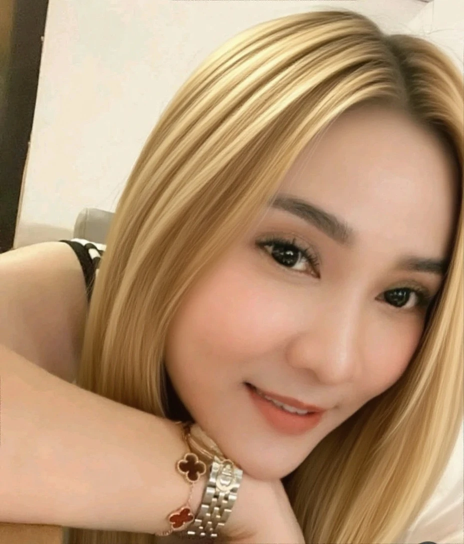 red nails, watch, indoors, bare shoulders, black eyes, blonde hair, bag