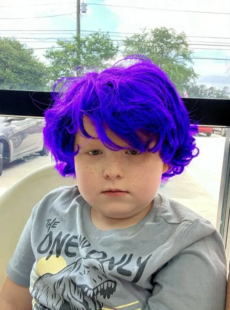 versuche den lila Haarblick