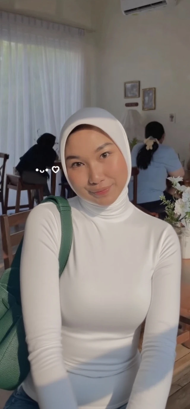 HIJAB MALAY GIRL, masutepiece, High quality, UHD 32K, Realistic face, Realistic skin feeling , A Japanese Lady, 8 years old, Little Girl, Very cute and baby-like face, Women's Competition One-Piece Swimsuit, Sitting, itting ?????????, Spread Leg, (((facials))), (((Smile))), (((flat ?????))),
