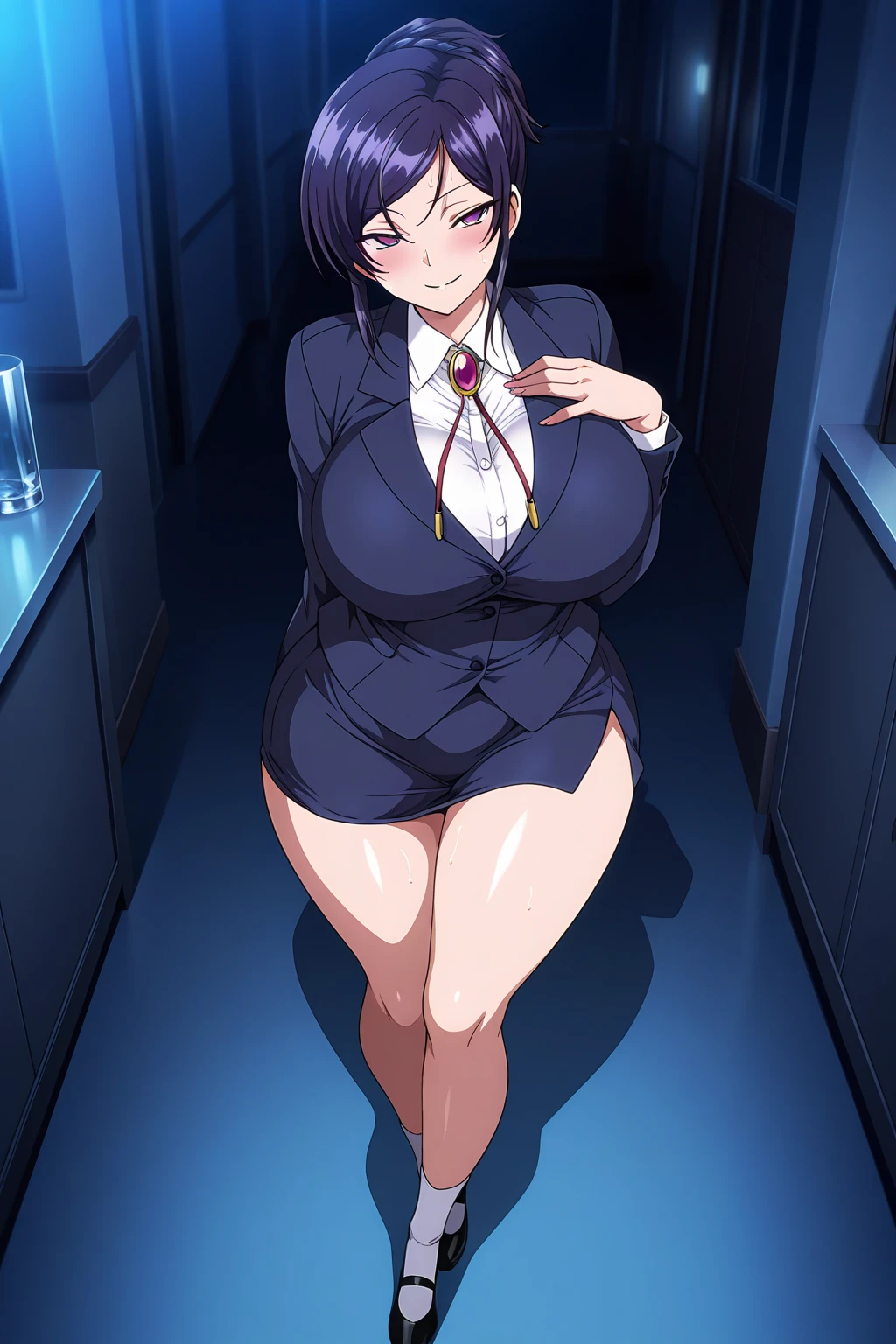 best qualityer，（tmasterpiece：1.2），highly  detailed，sitted，Mature woman，
1girll， 独奏， hamaoka azusa，
looking at viewert，ssmile，，
Purple eye，Purple colored hair，short detailed hair，green-shirt，Red bra strap，Full ????????，plumw，??????????? body