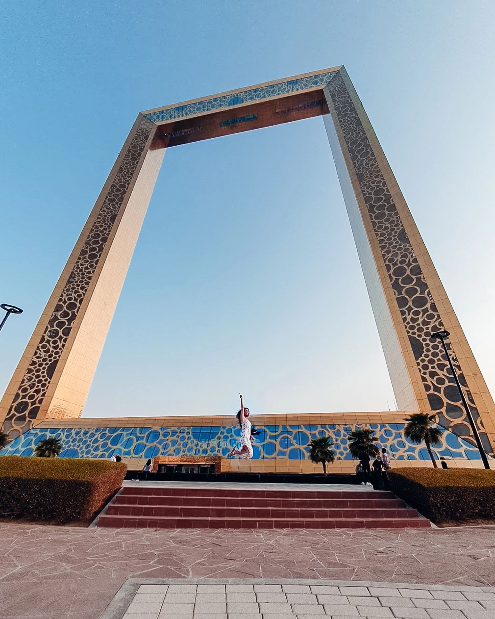 Dubai Rahmen 1