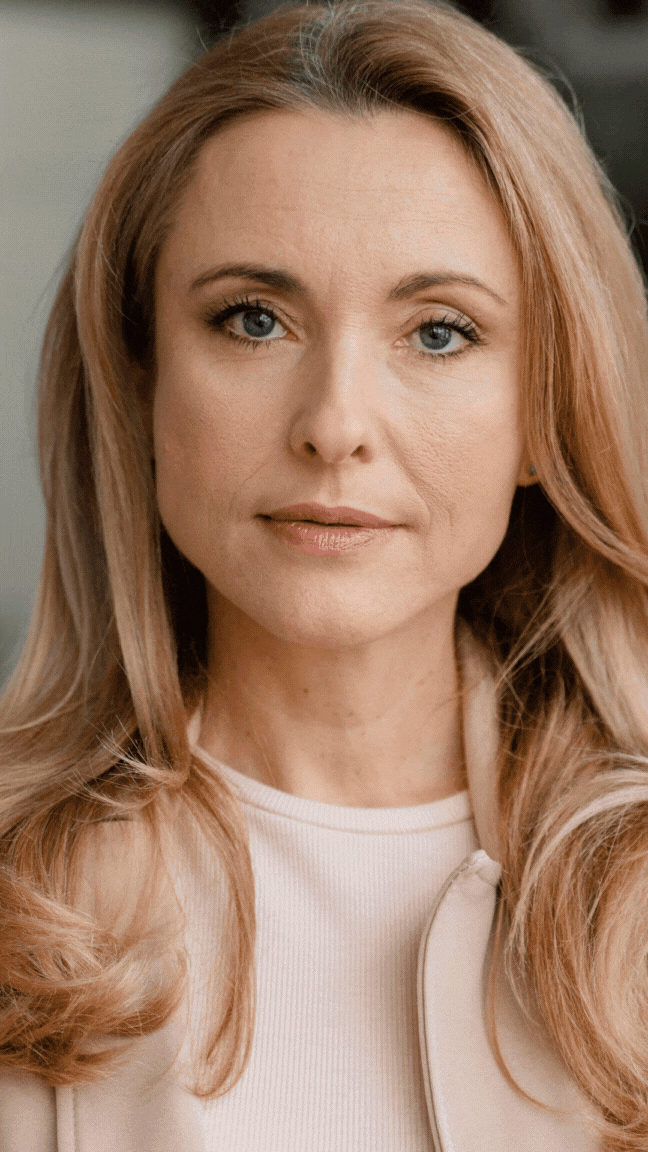 Filtro - Rejuvenece, Foto pasaporte, Fondo llano, piel tersa y suave