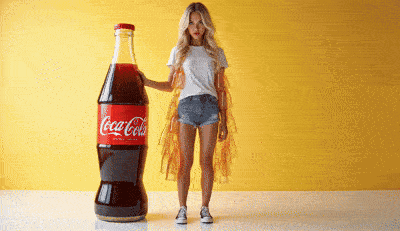 Menina Super Fofa da Cola