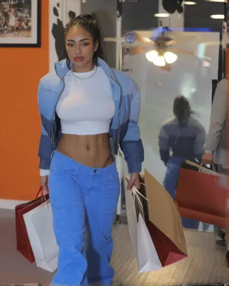 สตรีสไตล์หรูหรา การช้อปปิ้ง