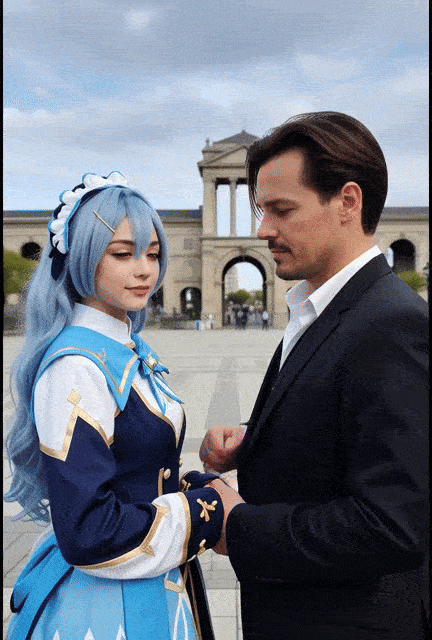 Piccolo pugno che ti colpisce al petto