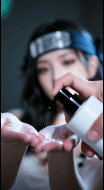 Modelo de sabonete facial branco