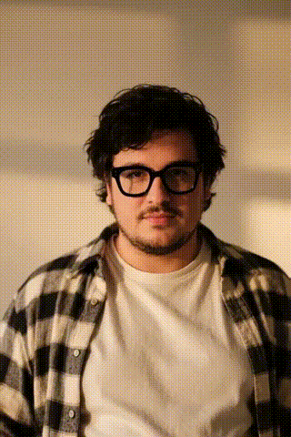 AIサルの髪の毛を掴む動画ジェネレーター