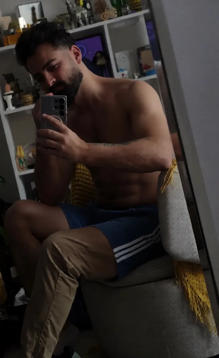 So handsome, so sultry, so handsome, so charming, holy face, hot body, top handsome guy