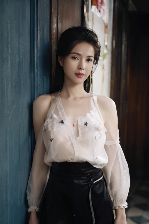 A beautiful woman，alone，Full 