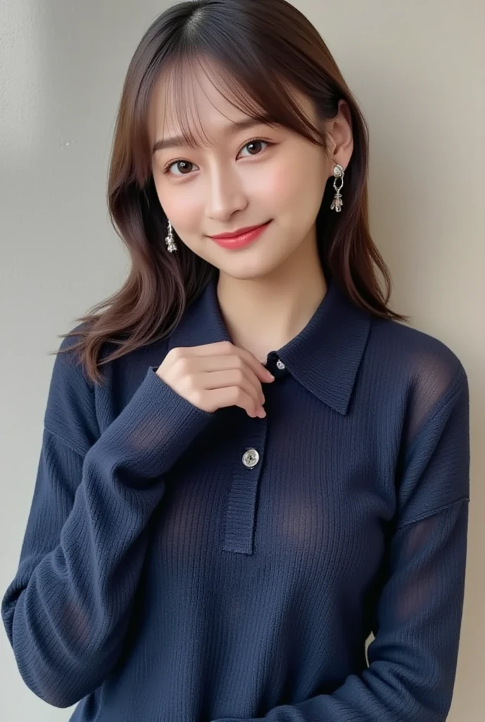 polo shirt、pantyhose/stockings、pendant、,revealing