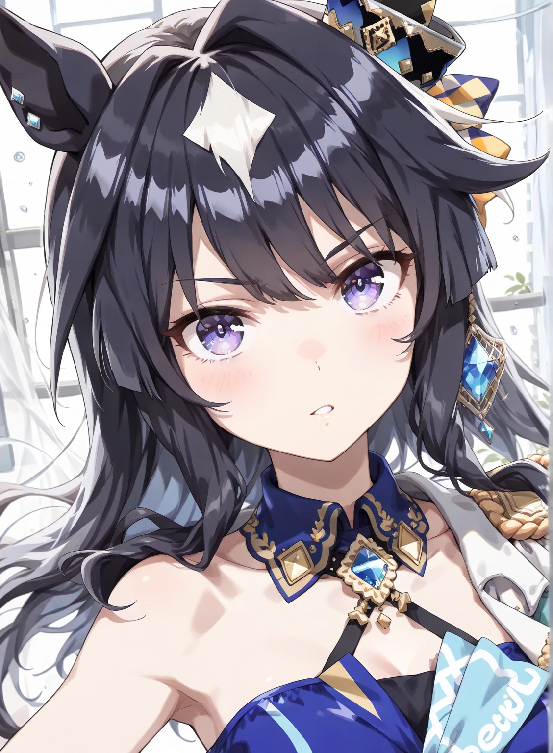 A dragon girl with a crystal horn　golden horn　Black Hair