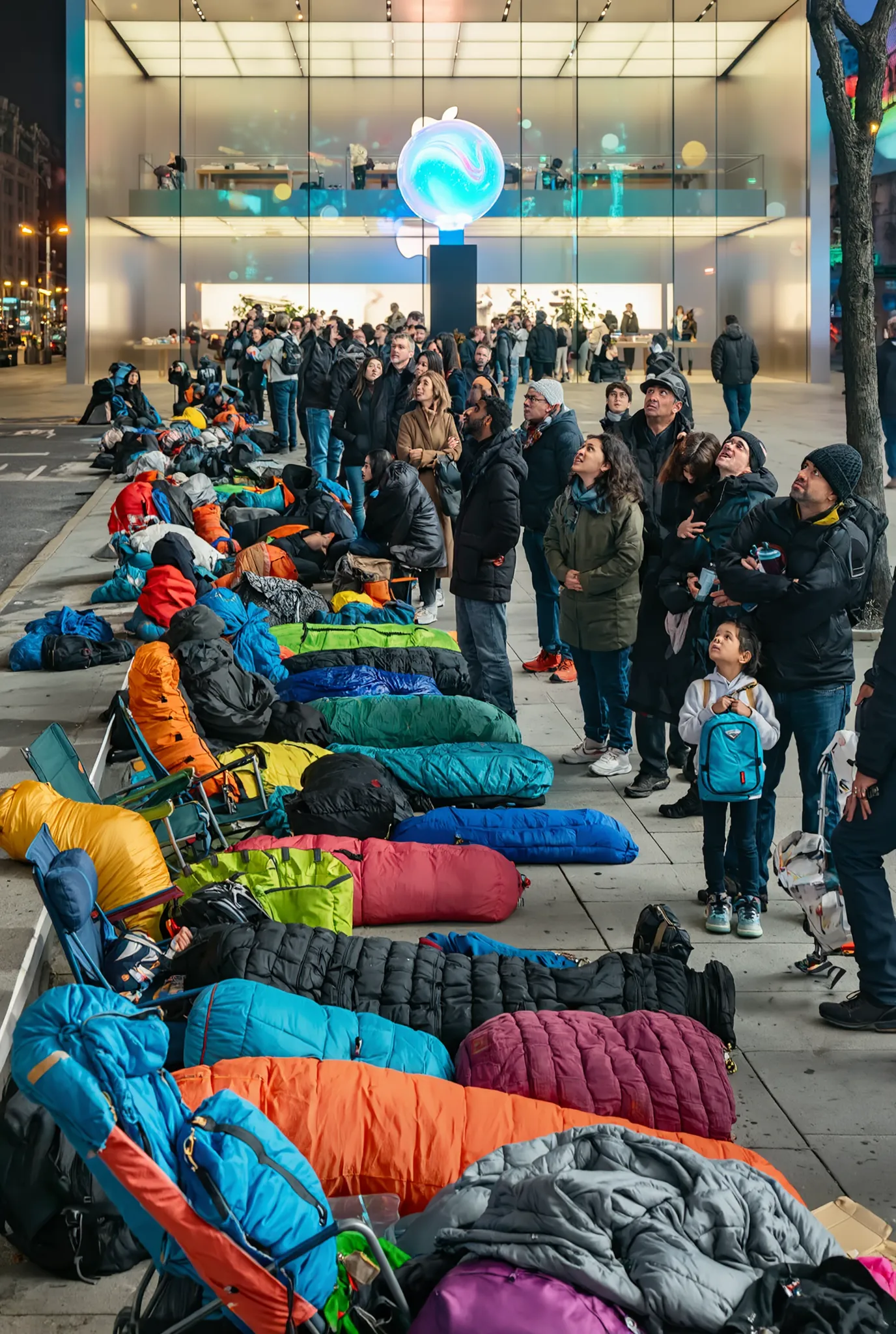 Photorealistic Urban Queue Generator