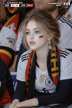 Flagrado pela câmera da Copa do Mundo