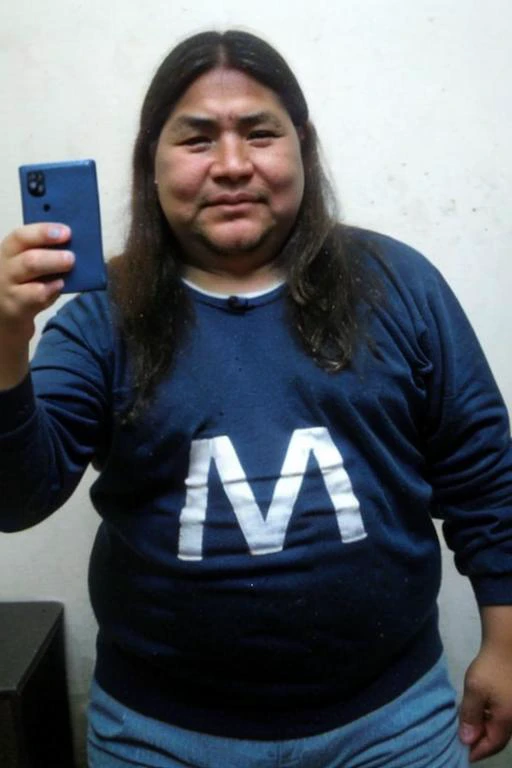 a Bolivian chubby man posing for a selfie, Nokia 2690 <lora:hof:1>