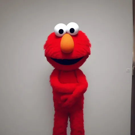 Elmo looking at viewer, smiling