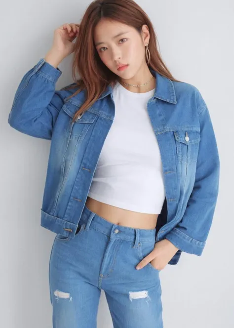 dal, (photorealistic:1.5), (extremely intricate:1.2), (8k:1.27), (ultra highres:1.2), film grain, face, close up, 1girl, 1girl, , Oversized denim jacket, white crop top, high-waisted wide leg pants, chunky sneakers, chain necklace, hoop earrings,, , Sushi-making class,, [confident expression, self-assured, poised, assertive:0.7], (dynamic pose:1.3), high contrast, breaking, peru theme,