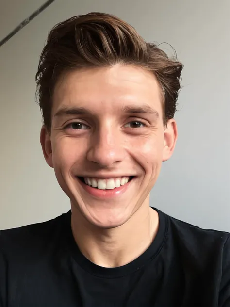 TomHollandExl, smile