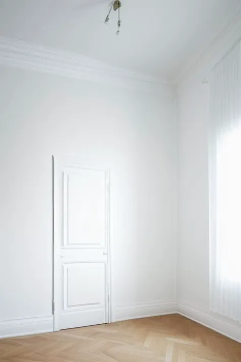 <lora:DonMM4thM4g1c:1> a plain white wall