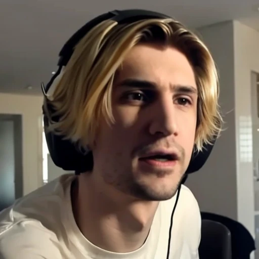 <lora:xqc_v03_1:1>,((xqc)),looking up,side, 1boy, indoors, depth_of_field, photo_\(medium\), photorealistic, realistic, solo, upper_body
